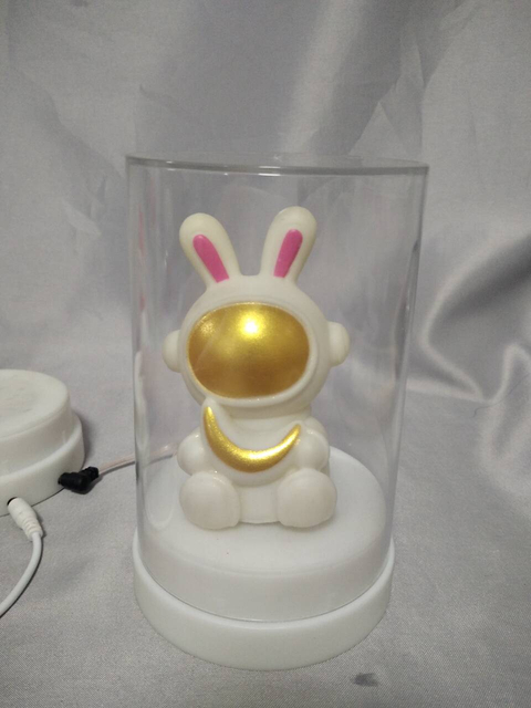 Flat-spinning rabbit-shaped lamp with base + plastic cover