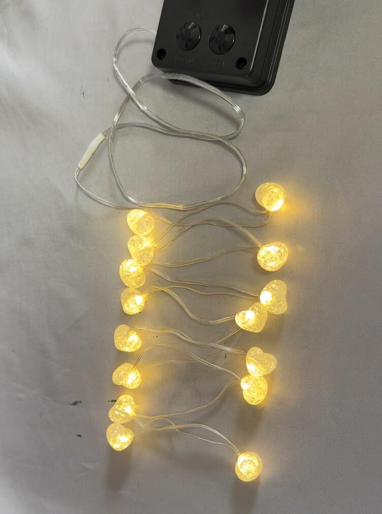 15-Light Transparent Crackled Heart-Shaped LED String Lights with Warm White Glow, Romantic Decorative Lighting for Weddings/Events/Home