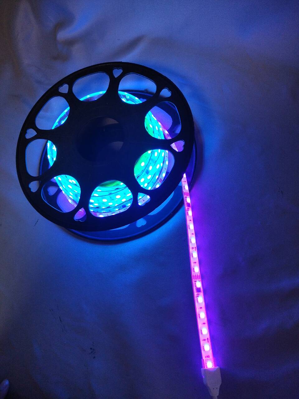 5-Meter Color-Changing SMD LED Strip Light - 300 High-Density 2cm-Spaced LEDs with Bluetooth APP Control for Customizable Ambient Lighting
