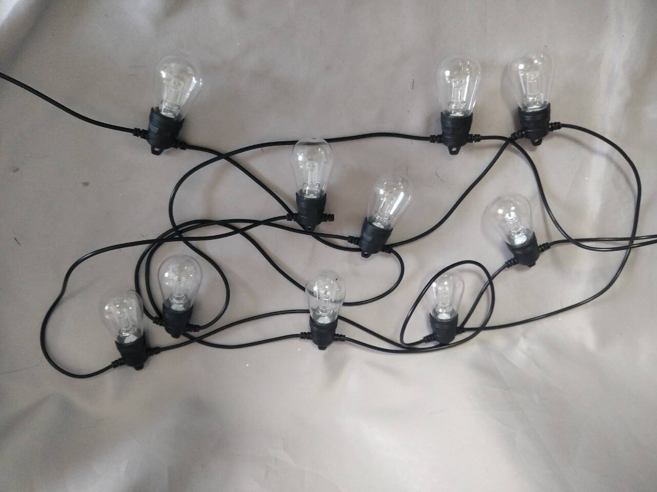 LED10 RGB Color-Changing Light Bulb with Transparent Light Guide Column & Clear Plastic Diffuser Shell for Vibrant, Multi-Effect Illumination