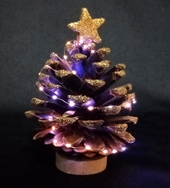 X'mas pine cone Mini Tree+ Giltter top star - 44