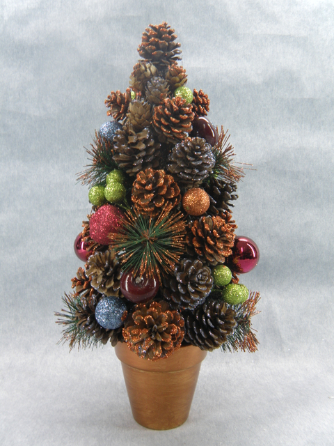 X'mas Green Mini Tree with with basin +Magic color ball/pine cone/leaf- 3