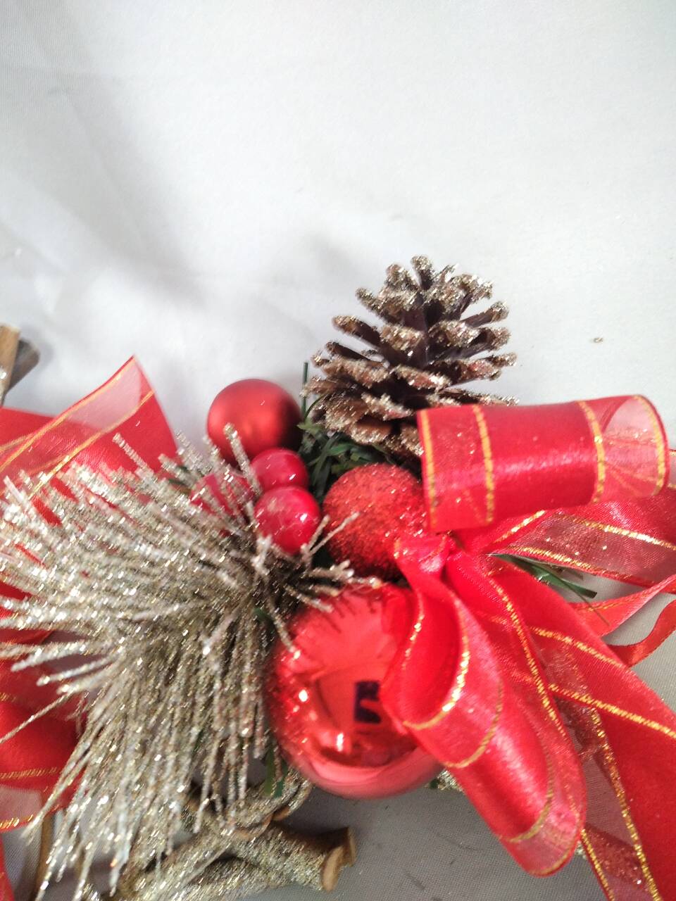 Decorative Pinecone Star Ornament for Gifts