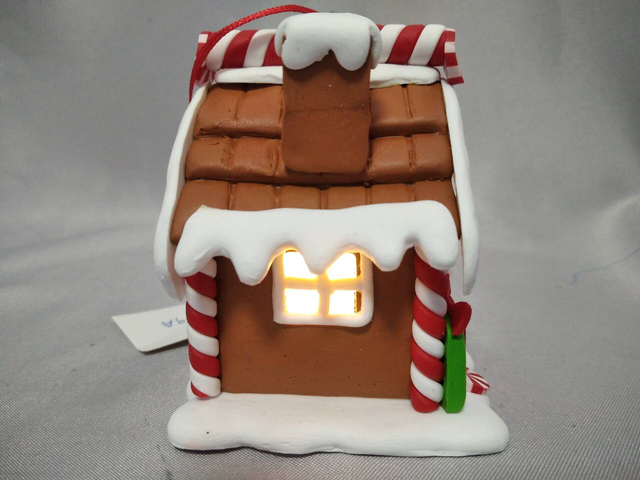 Handcrafted Christmas Santa & Gift Box Cottage Ornament with Warm White LED Light | 6.5×6×8cm Mini Illuminated Decor