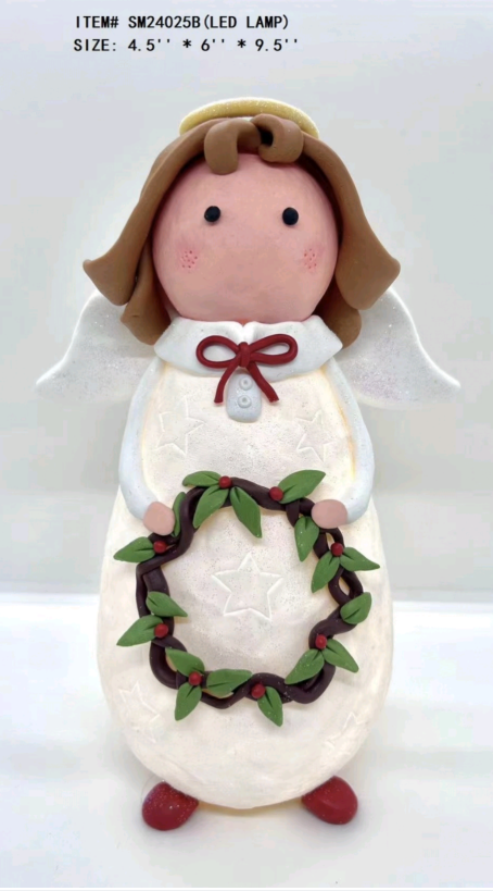 clay dough The little angel is holding the wreath- 10