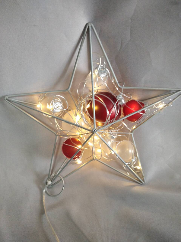 25cm Diameter Five-Pointed Star Light Sculpture with 4:1 Blinking Bulb Copper Wire + Red/White PET Globe Accents, Festive Decorative Lamp for Holiday/Event Styling