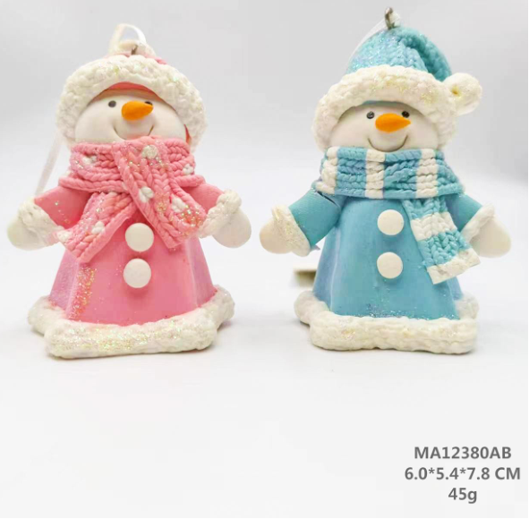 clay dough blue / ping snowman is wearing a scarf- 47