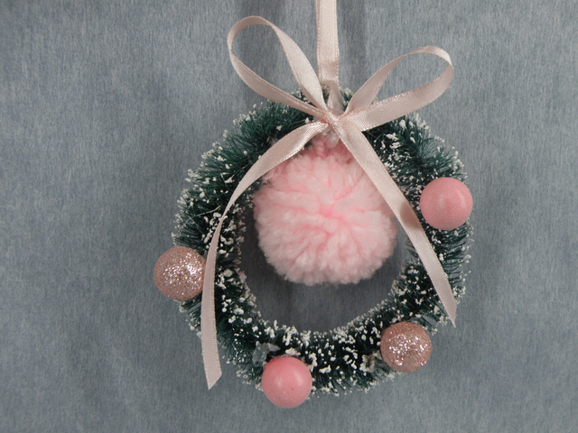 Cotton Ball Wreath (S)