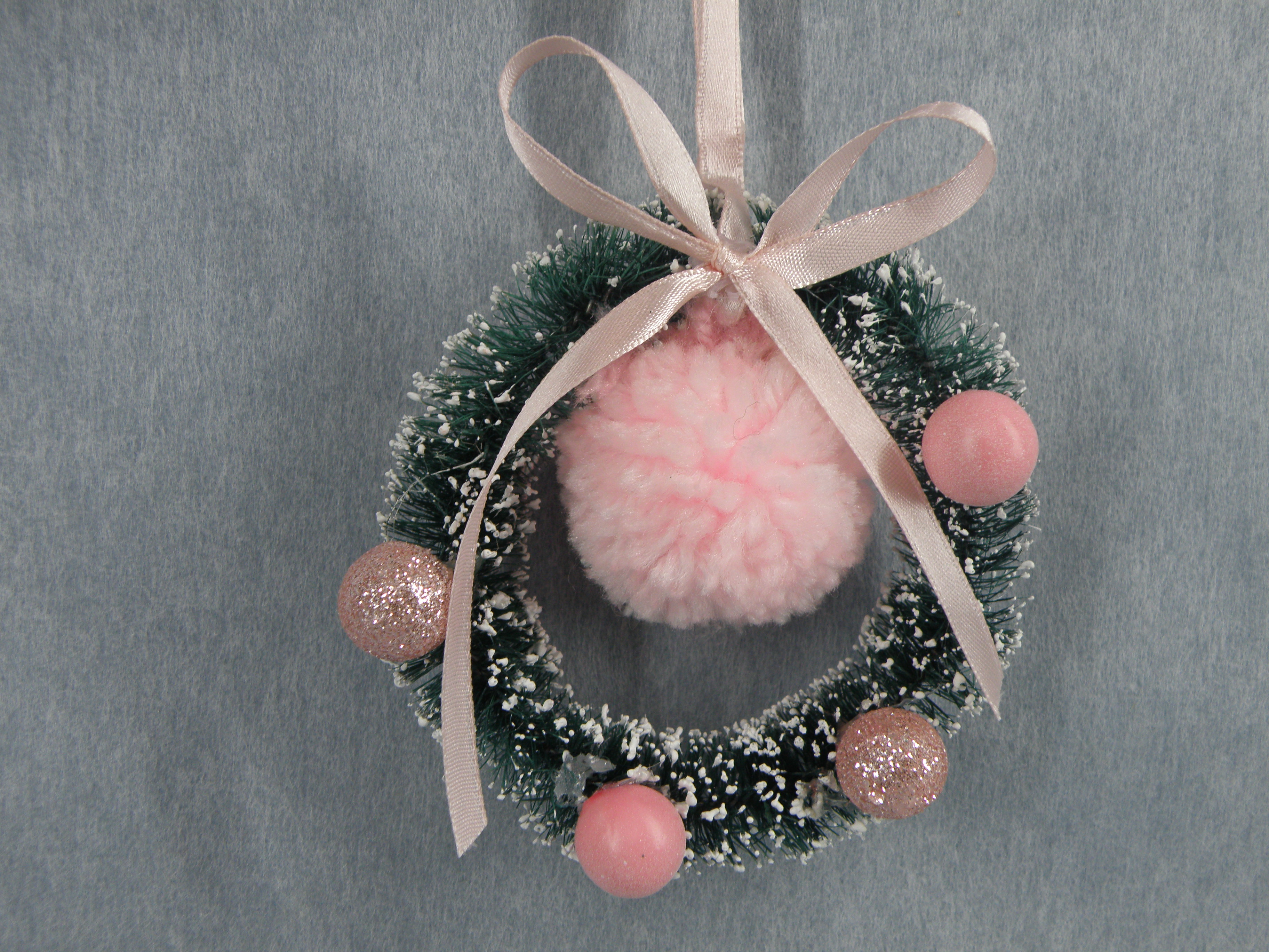 Cotton Ball Wreath (S)