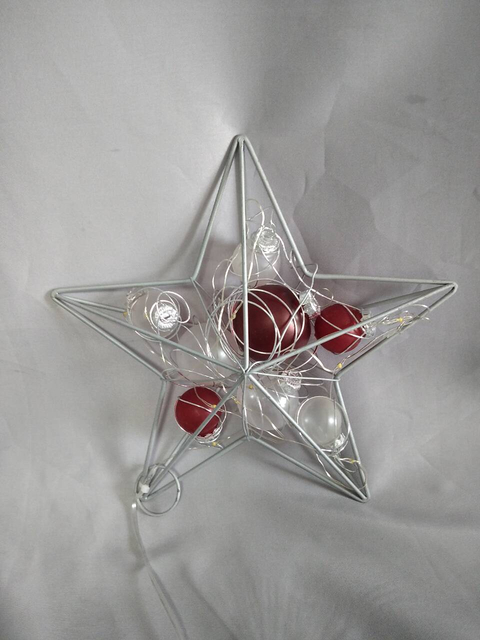 25cm Diameter Five-Pointed Star Light Sculpture with 4:1 Blinking Bulb Copper Wire + Red/White PET Globe Accents, Festive Decorative Lamp for Holiday/Event Styling