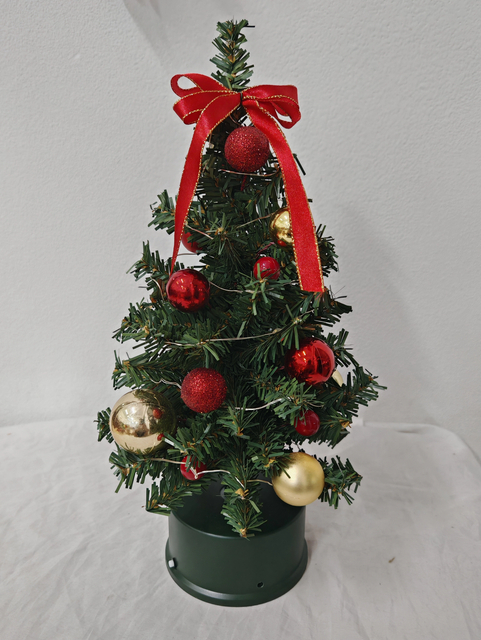 Red 35cm rotating mini Christmas tree