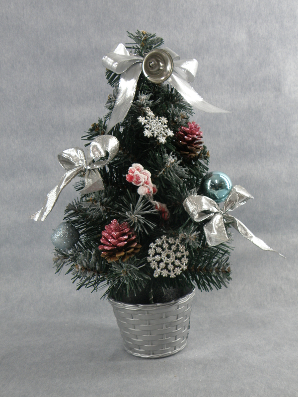 X'mas Green Mini Tree with basin +Glitter diff col. ball/pine cone/silver belt - 57
