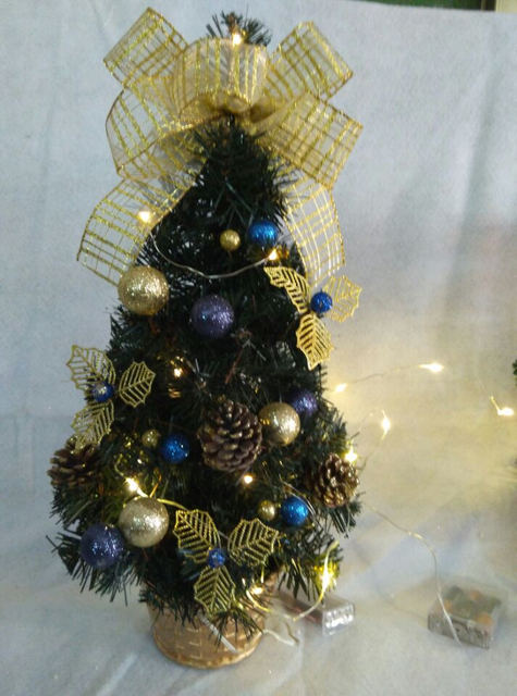 X'mas Green Mini Tree with basin +Glitter diff col. ball/pine cone/leaf - 60