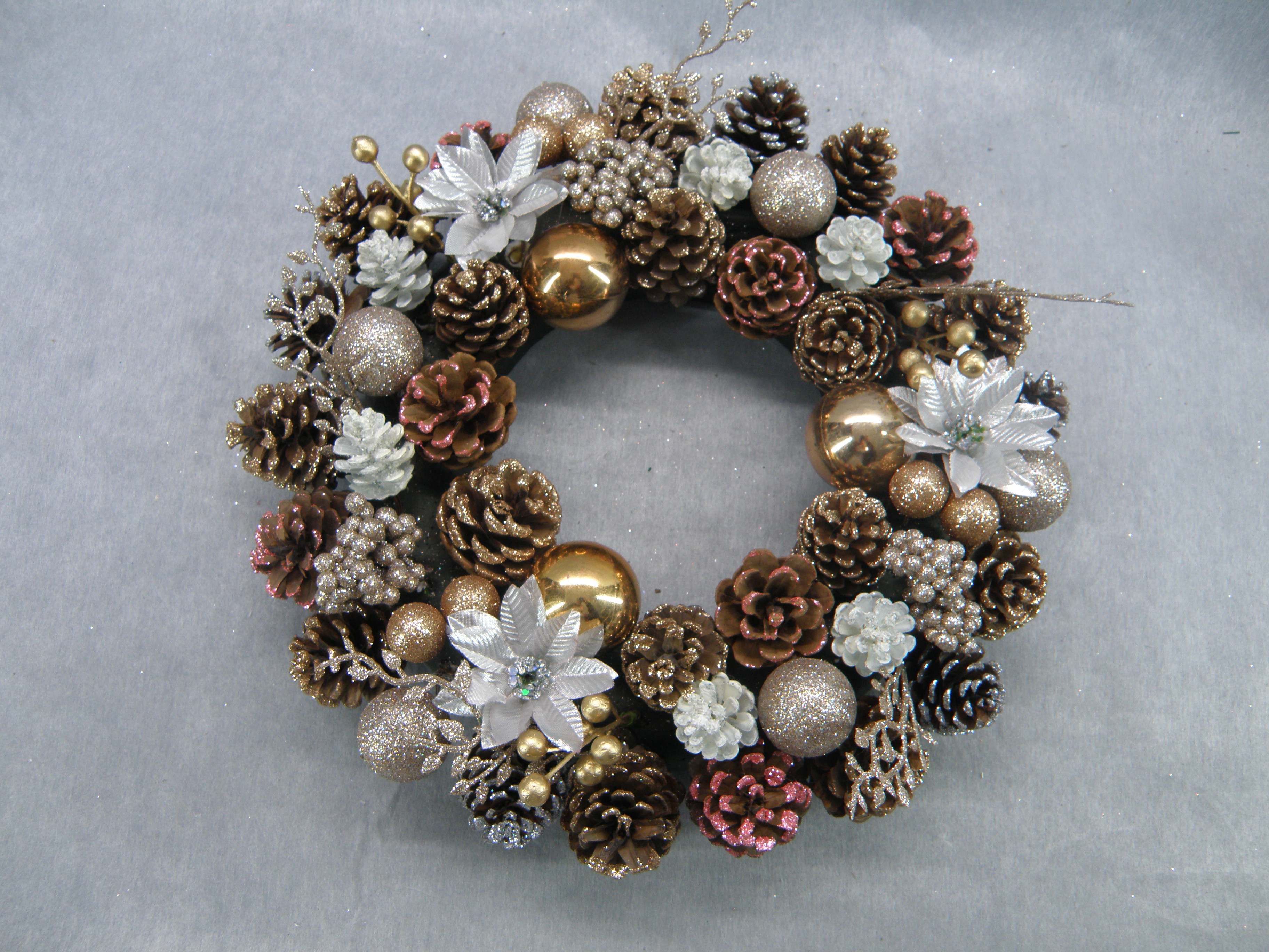 Pine Cone Wreath 