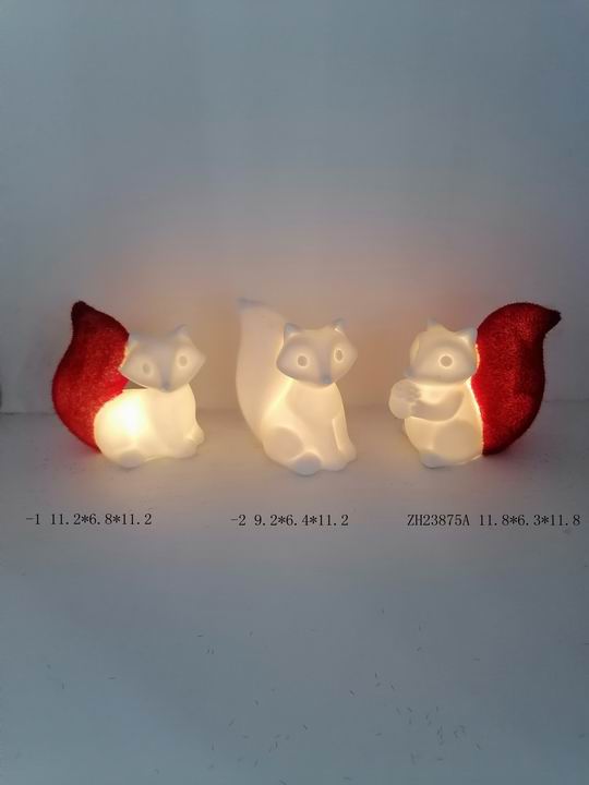 porcelain squirrel with white / red tail light- 17