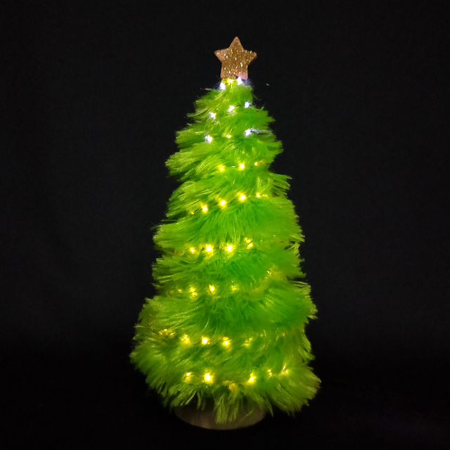 X'mas Green Mini Tree with basin +top star - 51