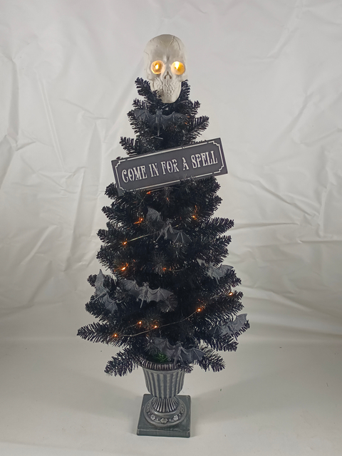 Ordinary Christmas tree HW - 4