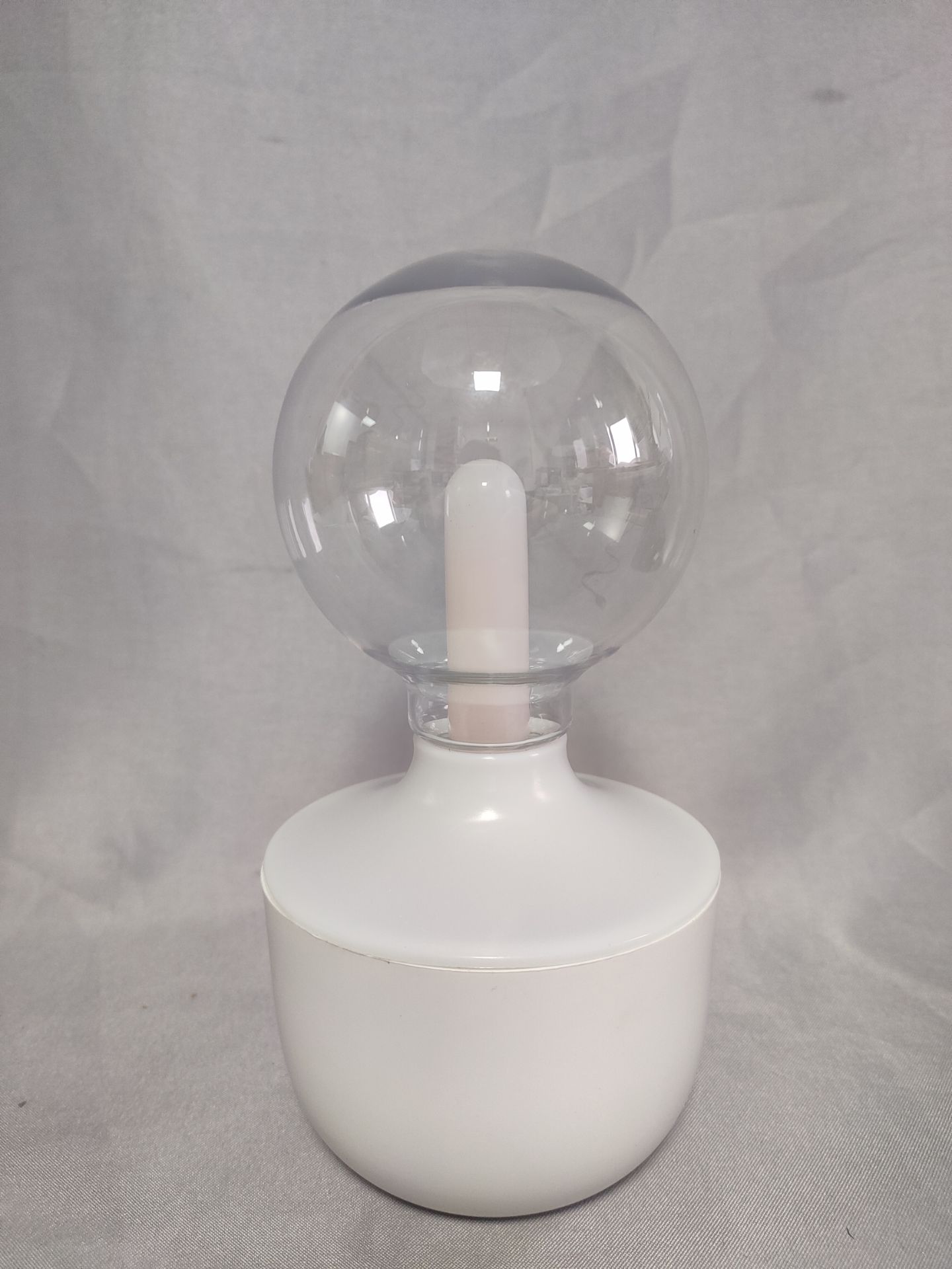 Flickering Flame-Shaped 7-Color Mood Lamp with Clear Glass Shade, Battery/USB Powered, Cozy Decorative Night Light