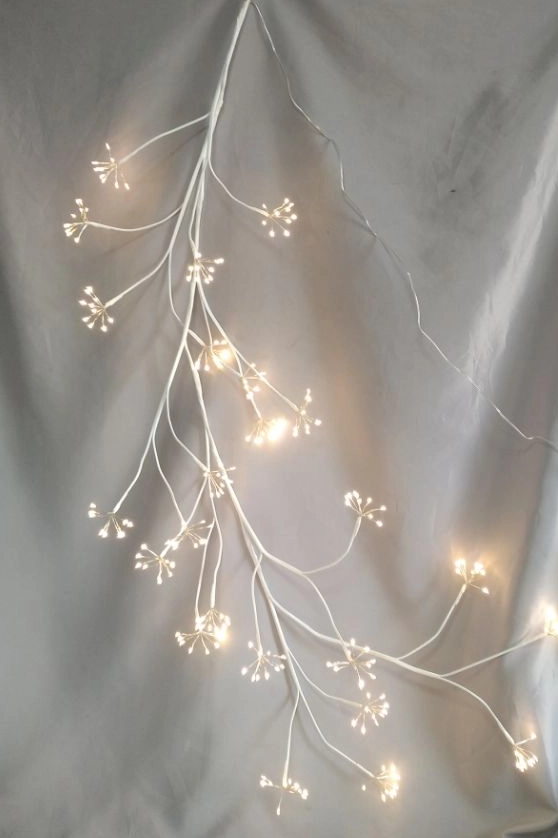 New 1.5m Artificial Withered Branch Sakura Blossom LED Light Tree - Elegant Cherry Flower Decorative Lamp with Lifelike Twig Design