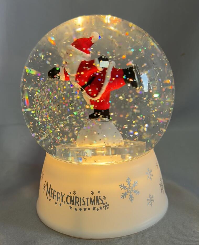 Dual-Power Rotating Globe Water Ball Lamp (Type-C Charging) - 12x12x15cm Plastic & Resin Build with Enchanting Inner Scene Rotation for Relaxing Ambient Lighting