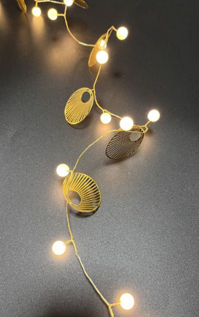 2M 20LEDs Metal Leaves String Light