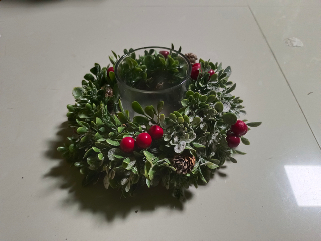 Candle Holder Green Leaves & Snow Red Balls Pine Cone - 4
