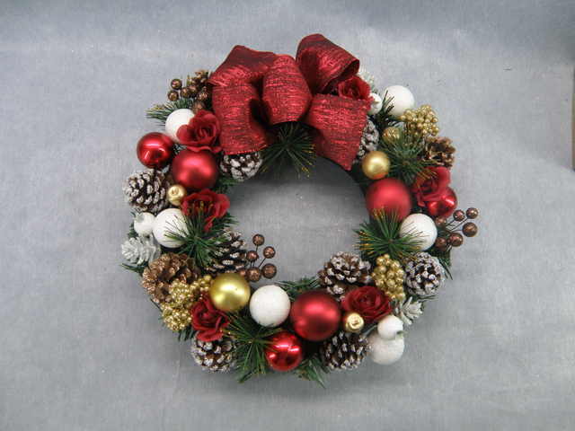 Pine Cone Wreath 