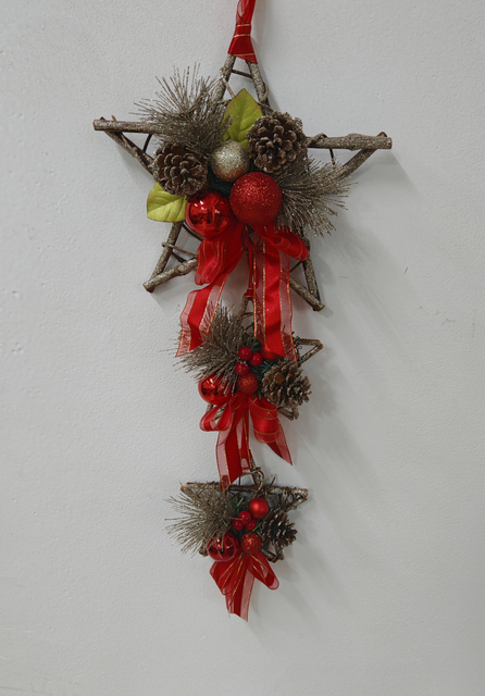 Decorative Pinecone Star Ornament for Gifts