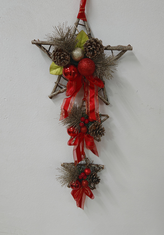 Decorative Pinecone Star Ornament for Gifts
